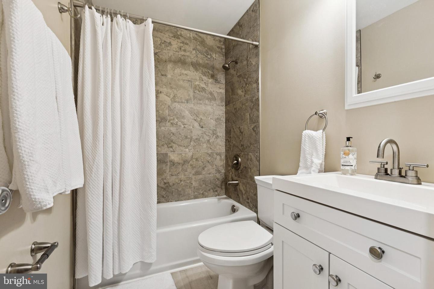 11817 COOPERS CT, RESTON, Virginia 20191, 3 Bedrooms Bedrooms, ,2 BathroomsBathrooms,Residential,For sale,11817 COOPERS CT,VAFX2266992 MLS # VAFX2266992