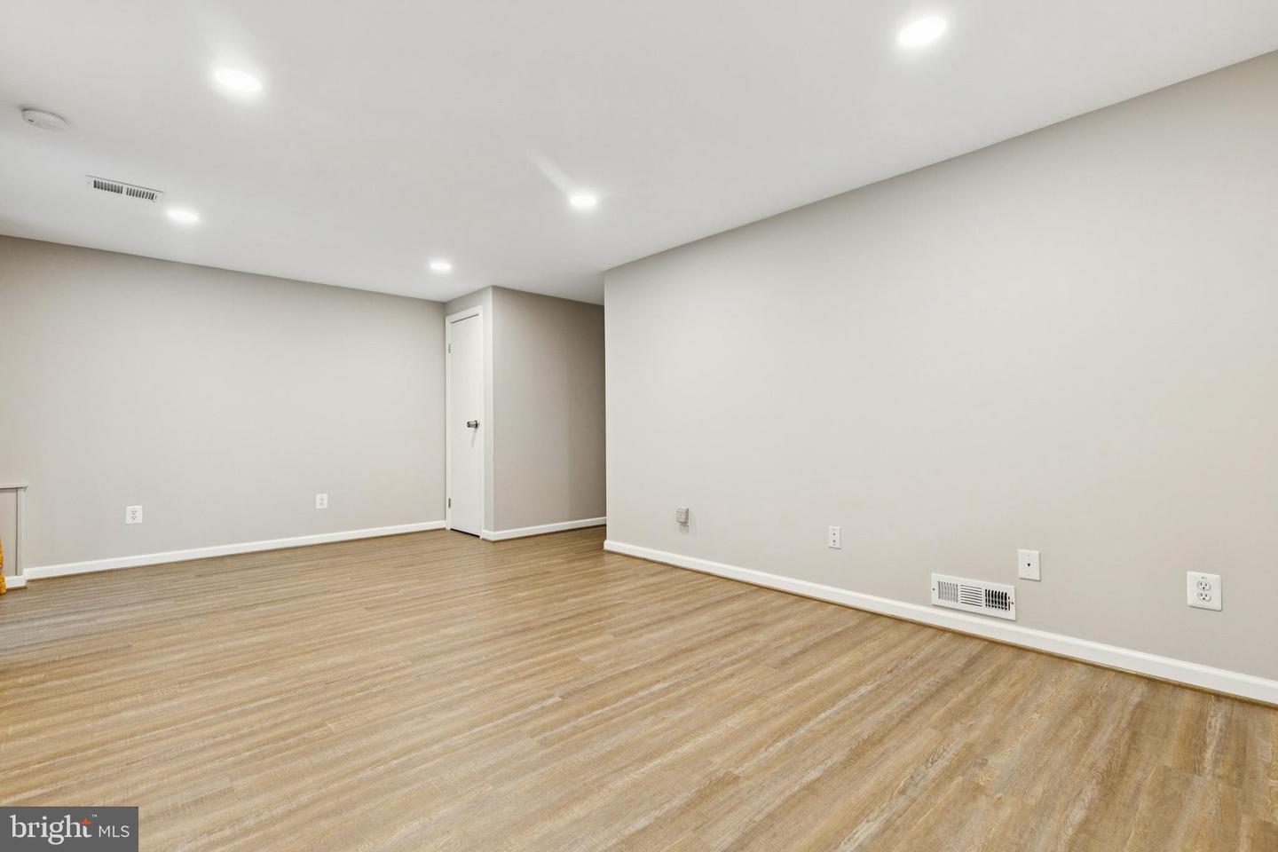 11817 COOPERS CT, RESTON, Virginia 20191, 3 Bedrooms Bedrooms, ,2 BathroomsBathrooms,Residential,For sale,11817 COOPERS CT,VAFX2266992 MLS # VAFX2266992