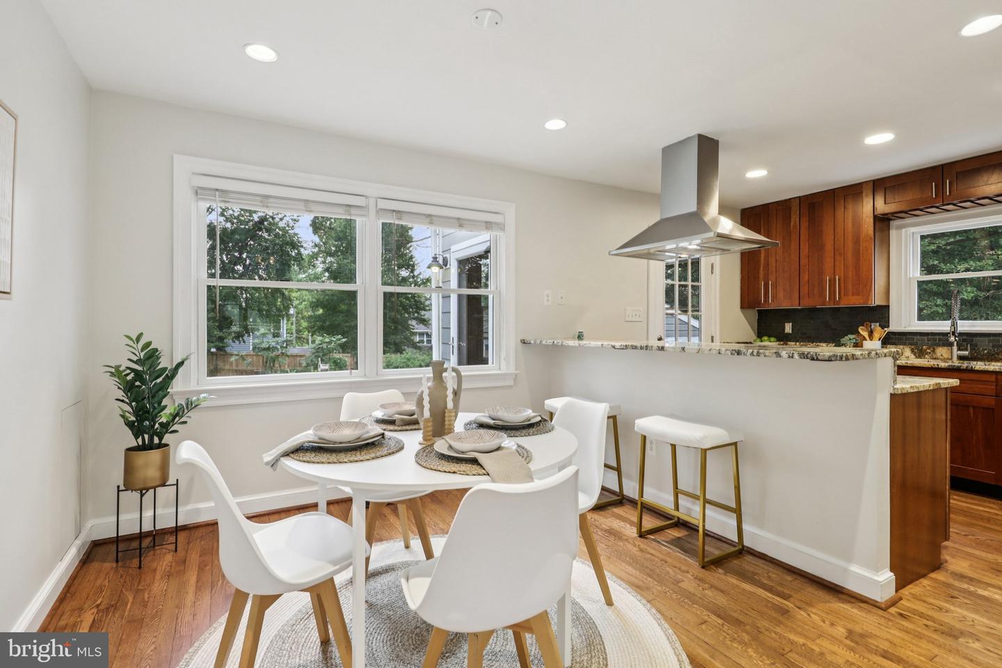 2937 FAIRMONT ST, FALLS CHURCH, Virginia 22042, 2 Bedrooms Bedrooms, ,1 BathroomBathrooms,Residential,For sale,2937 FAIRMONT ST,VAFX2267030 MLS # VAFX2267030