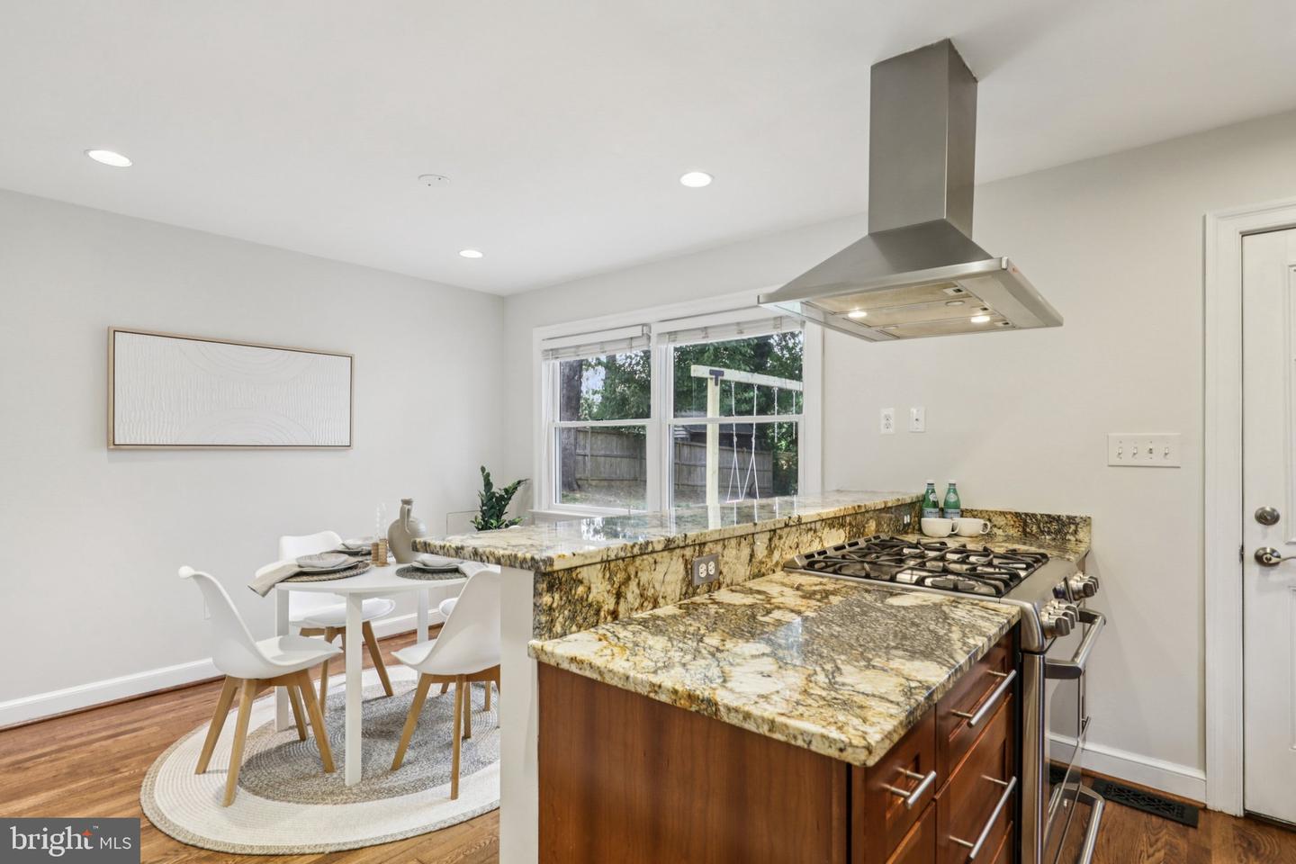 2937 FAIRMONT ST, FALLS CHURCH, Virginia 22042, 2 Bedrooms Bedrooms, ,1 BathroomBathrooms,Residential,For sale,2937 FAIRMONT ST,VAFX2267030 MLS # VAFX2267030
