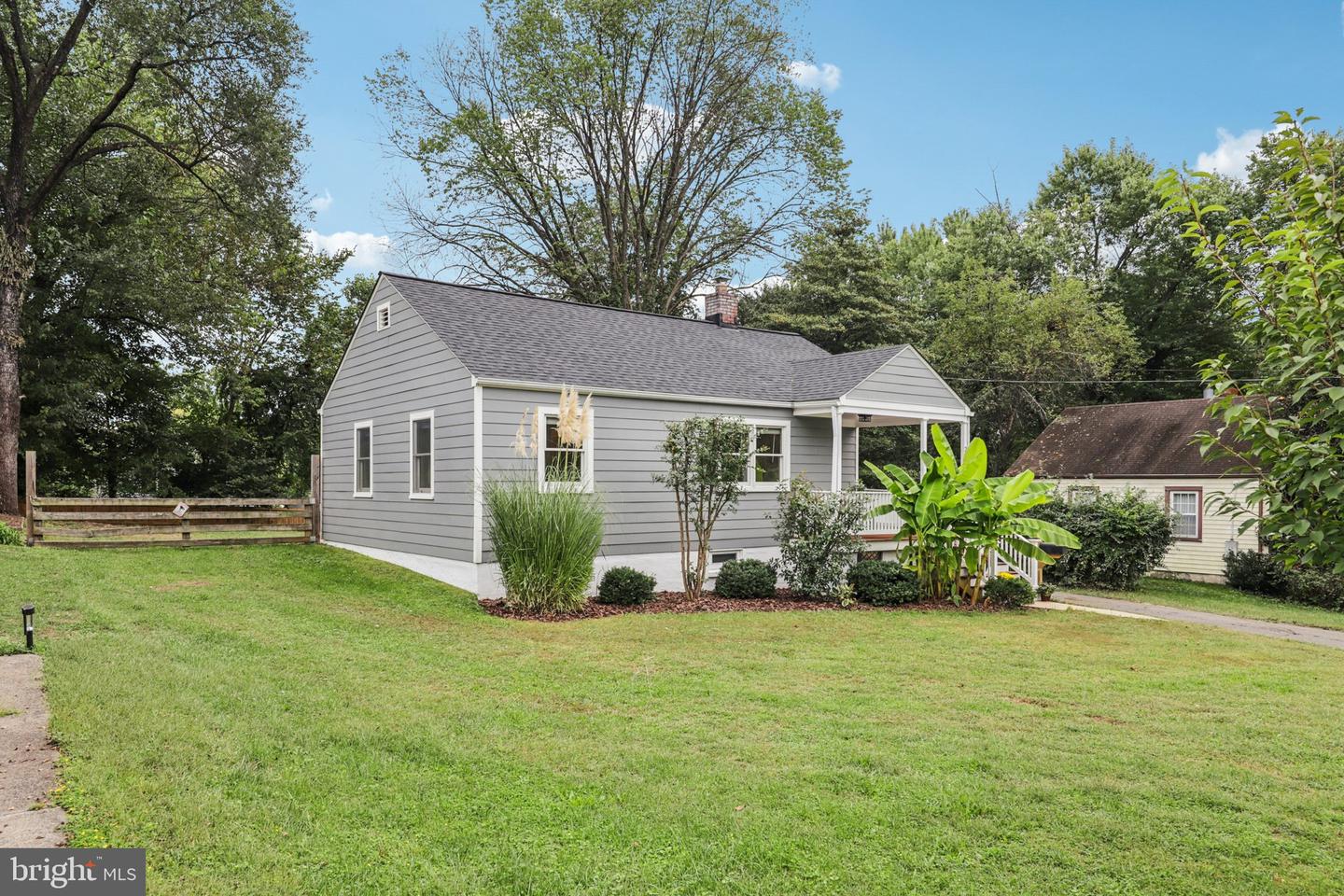 2937 FAIRMONT ST, FALLS CHURCH, Virginia 22042, 2 Bedrooms Bedrooms, ,1 BathroomBathrooms,Residential,For sale,2937 FAIRMONT ST,VAFX2267030 MLS # VAFX2267030