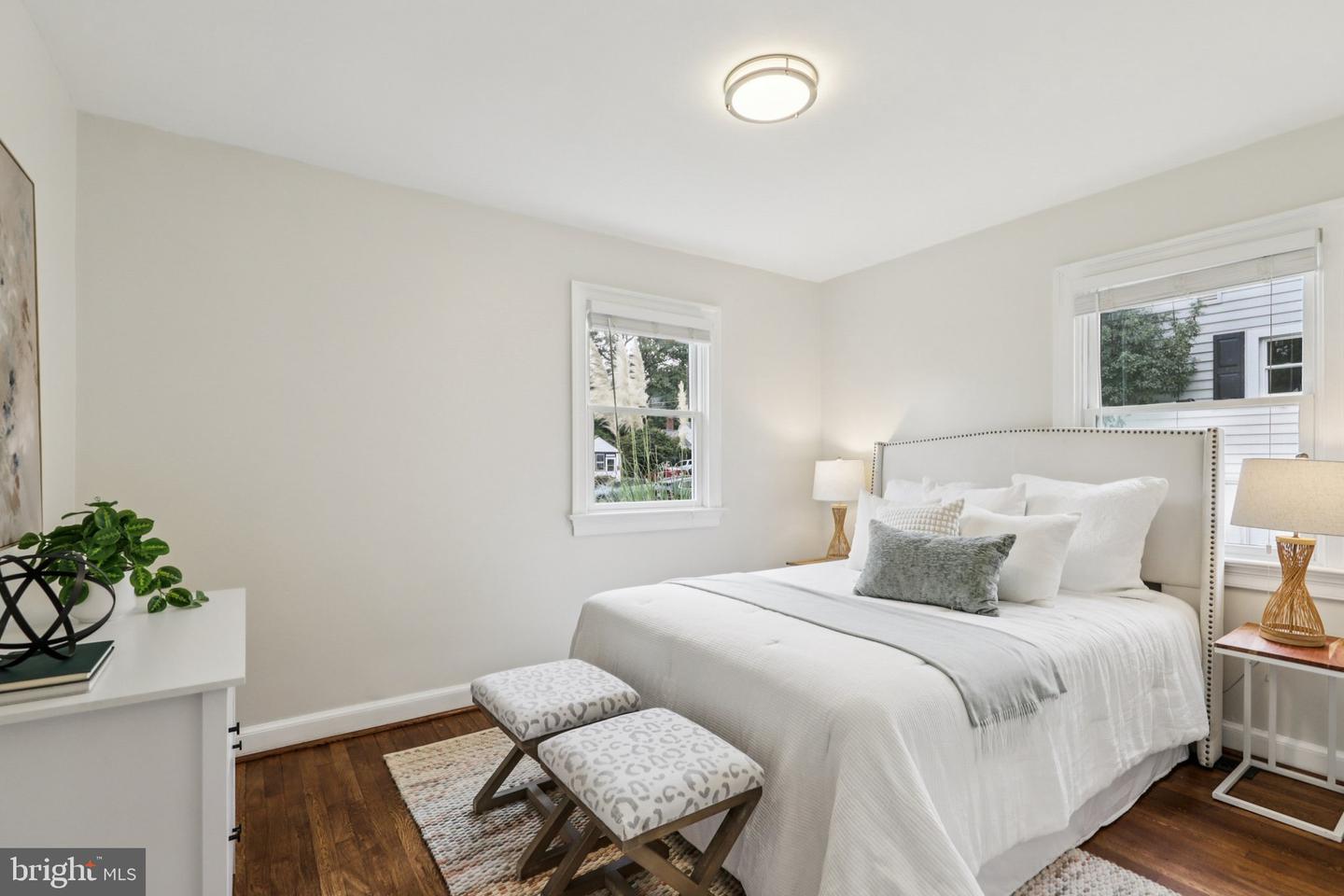 2937 FAIRMONT ST, FALLS CHURCH, Virginia 22042, 2 Bedrooms Bedrooms, ,1 BathroomBathrooms,Residential,For sale,2937 FAIRMONT ST,VAFX2267030 MLS # VAFX2267030