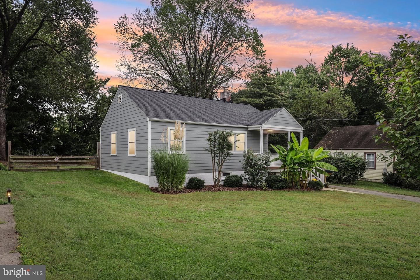 2937 FAIRMONT ST, FALLS CHURCH, Virginia 22042, 2 Bedrooms Bedrooms, ,1 BathroomBathrooms,Residential,For sale,2937 FAIRMONT ST,VAFX2267030 MLS # VAFX2267030
