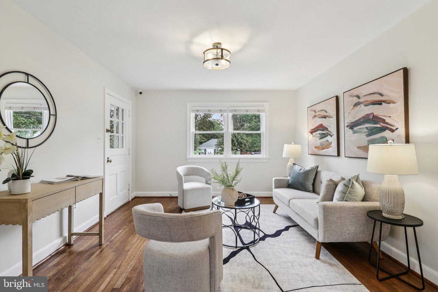 2937 FAIRMONT ST, FALLS CHURCH, Virginia 22042, 2 Bedrooms Bedrooms, ,1 BathroomBathrooms,Residential,For sale,2937 FAIRMONT ST,VAFX2267030 MLS # VAFX2267030