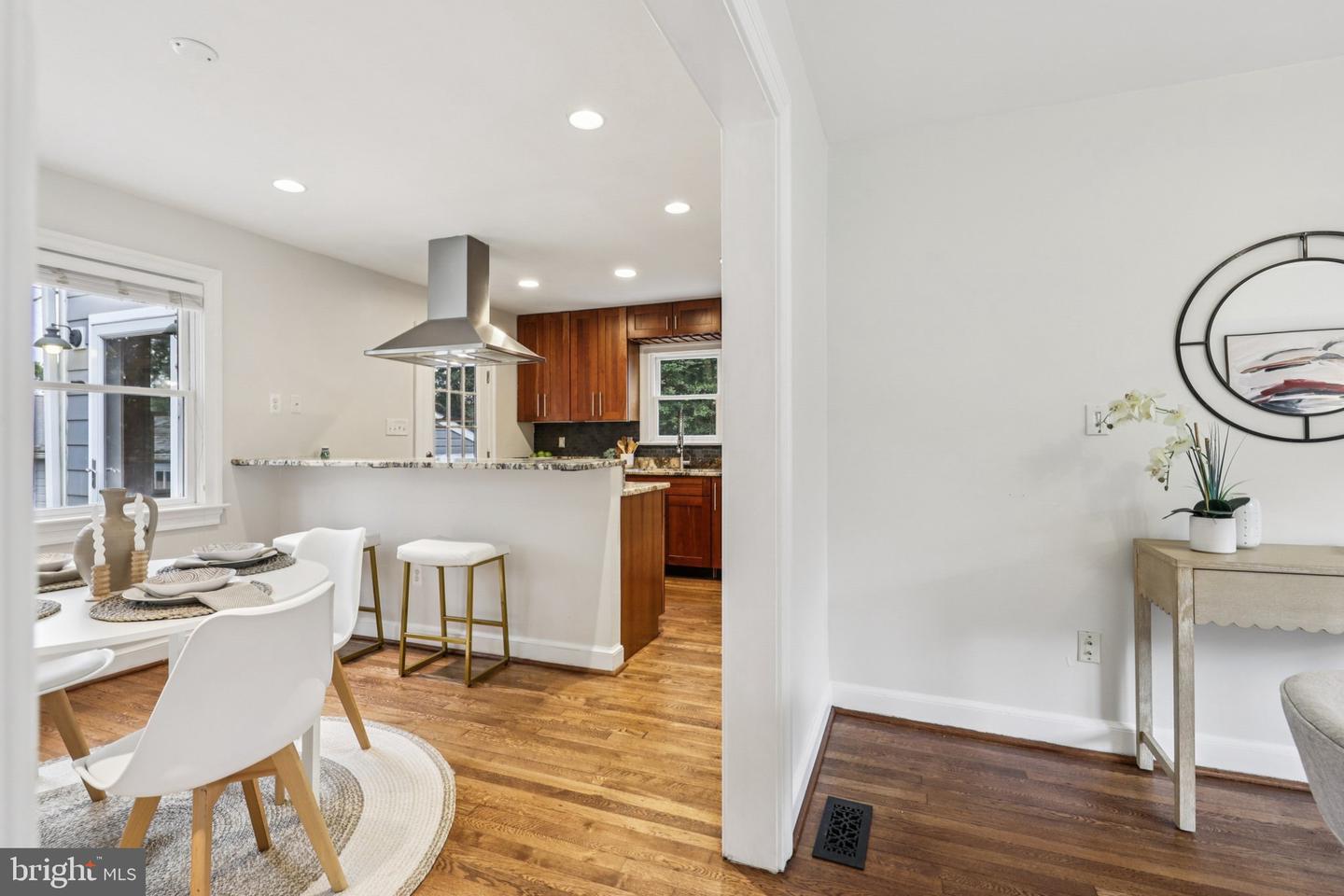 2937 FAIRMONT ST, FALLS CHURCH, Virginia 22042, 2 Bedrooms Bedrooms, ,1 BathroomBathrooms,Residential,For sale,2937 FAIRMONT ST,VAFX2267030 MLS # VAFX2267030