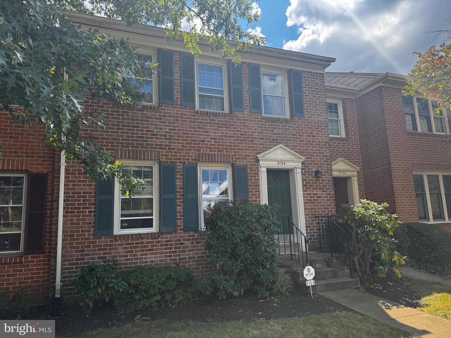 3154 STRATFORD CT, OAKTON, Virginia 22124, 3 Bedrooms Bedrooms, ,3 BathroomsBathrooms,Residential,For sale,3154 STRATFORD CT,VAFX2267132 MLS # VAFX2267132