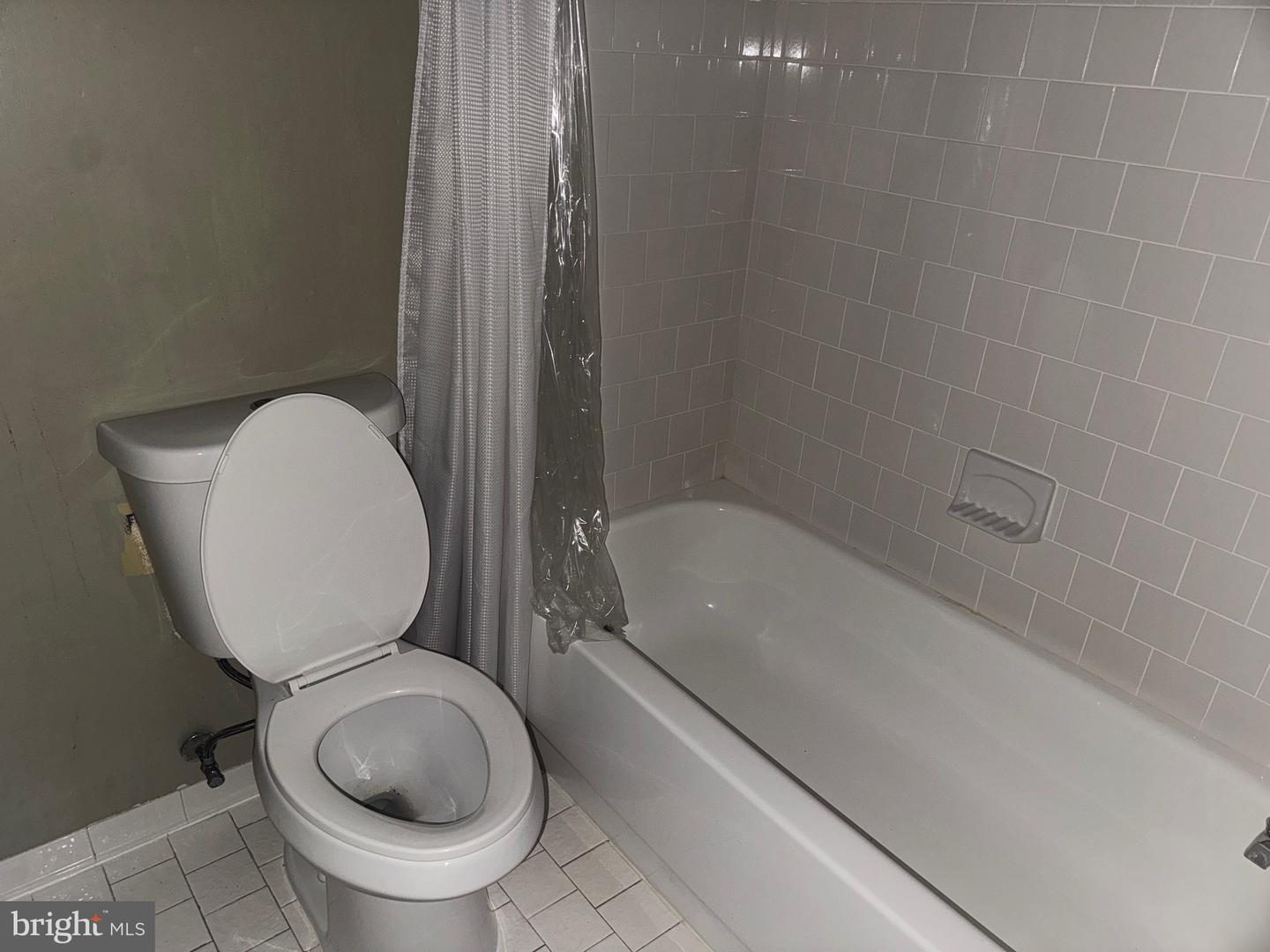 3154 STRATFORD CT, OAKTON, Virginia 22124, 3 Bedrooms Bedrooms, ,3 BathroomsBathrooms,Residential,For sale,3154 STRATFORD CT,VAFX2267132 MLS # VAFX2267132