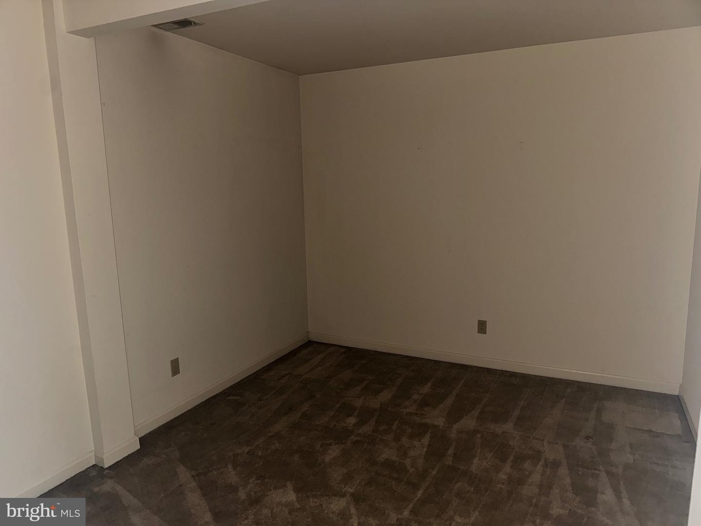 3154 STRATFORD CT, OAKTON, Virginia 22124, 3 Bedrooms Bedrooms, ,3 BathroomsBathrooms,Residential,For sale,3154 STRATFORD CT,VAFX2267132 MLS # VAFX2267132