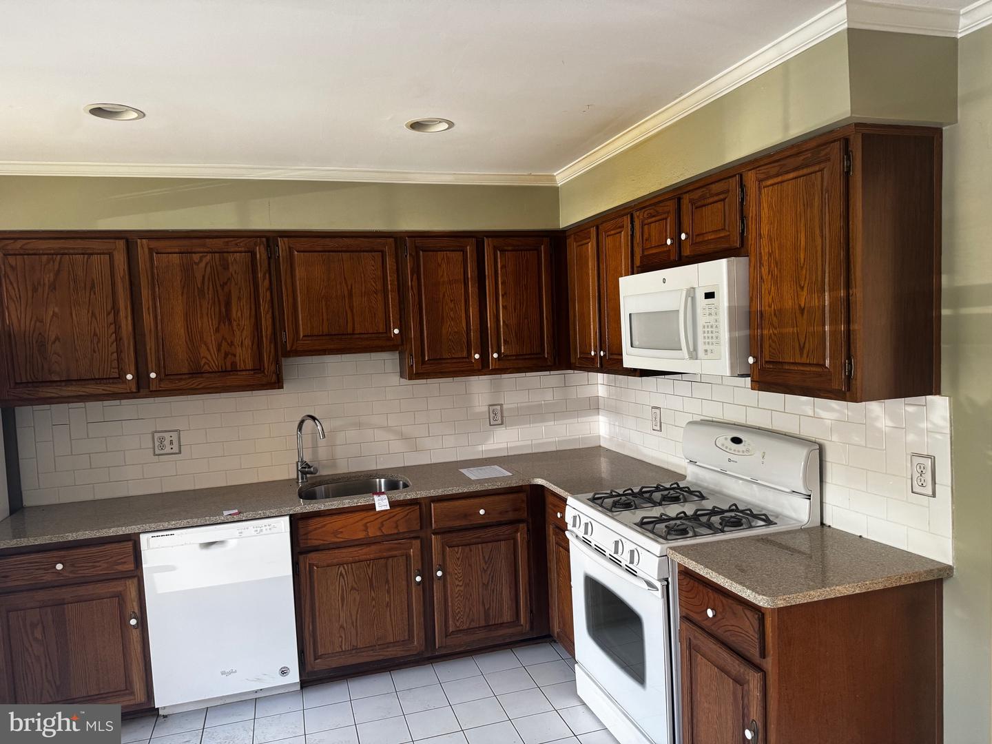 3154 STRATFORD CT, OAKTON, Virginia 22124, 3 Bedrooms Bedrooms, ,3 BathroomsBathrooms,Residential,For sale,3154 STRATFORD CT,VAFX2267132 MLS # VAFX2267132