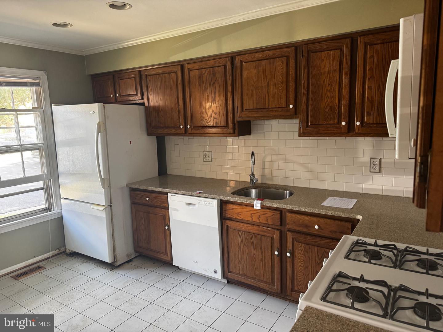 3154 STRATFORD CT, OAKTON, Virginia 22124, 3 Bedrooms Bedrooms, ,3 BathroomsBathrooms,Residential,For sale,3154 STRATFORD CT,VAFX2267132 MLS # VAFX2267132