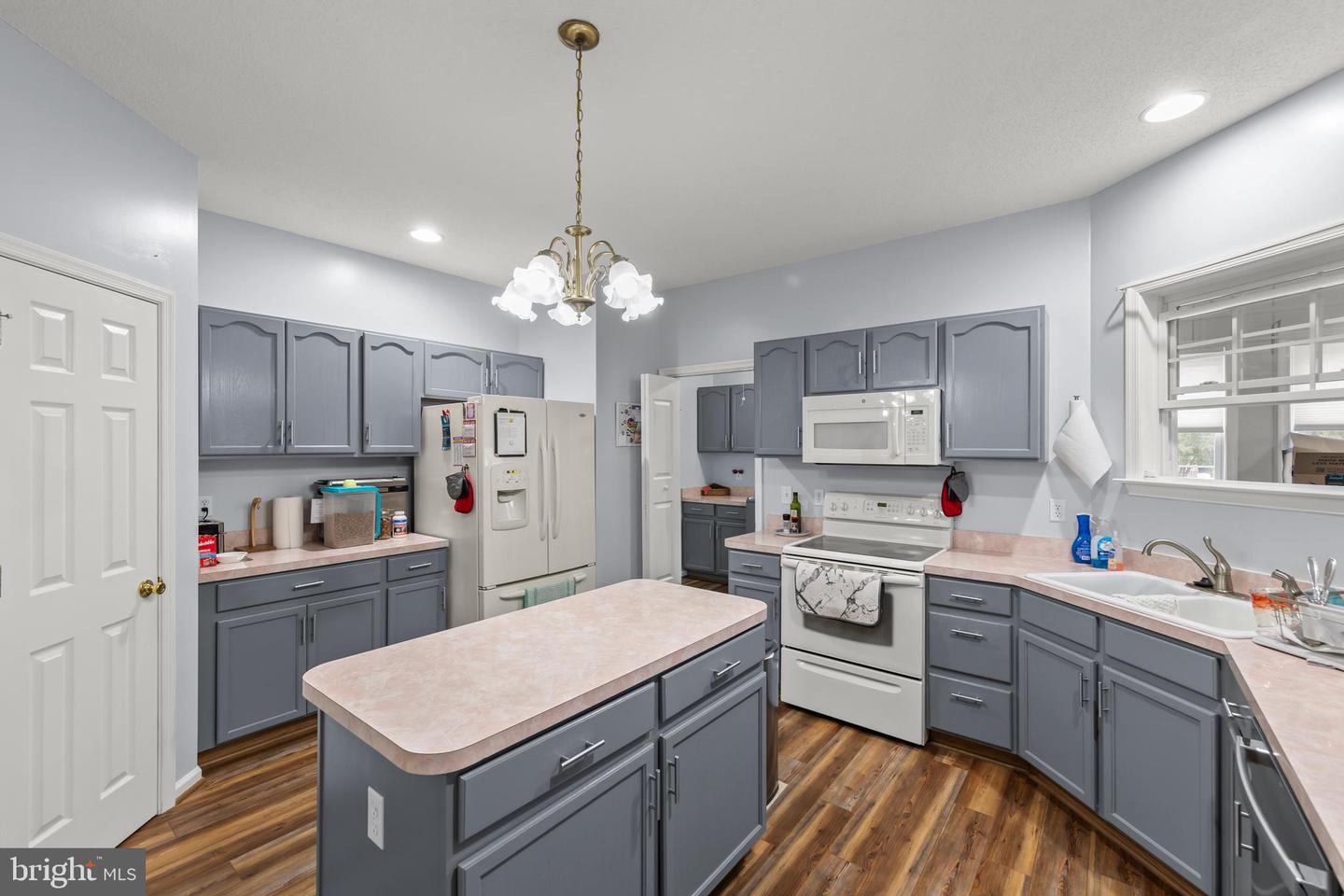 2808 SARATOGA DR, WINCHESTER, Virginia 22601, 3 Bedrooms Bedrooms, ,2 BathroomsBathrooms,Residential,For sale,2808 SARATOGA DR,VAWI2009086 MLS # VAWI2009086