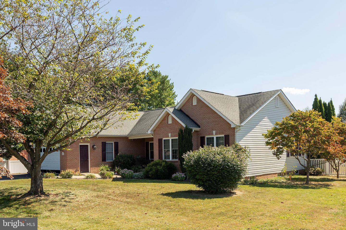 2808 SARATOGA DR, WINCHESTER, Virginia 22601, 3 Bedrooms Bedrooms, ,2 BathroomsBathrooms,Residential,For sale,2808 SARATOGA DR,VAWI2009086 MLS # VAWI2009086