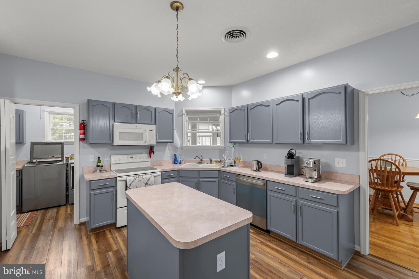 2808 SARATOGA DR, WINCHESTER, Virginia 22601, 3 Bedrooms Bedrooms, ,2 BathroomsBathrooms,Residential,For sale,2808 SARATOGA DR,VAWI2009086 MLS # VAWI2009086