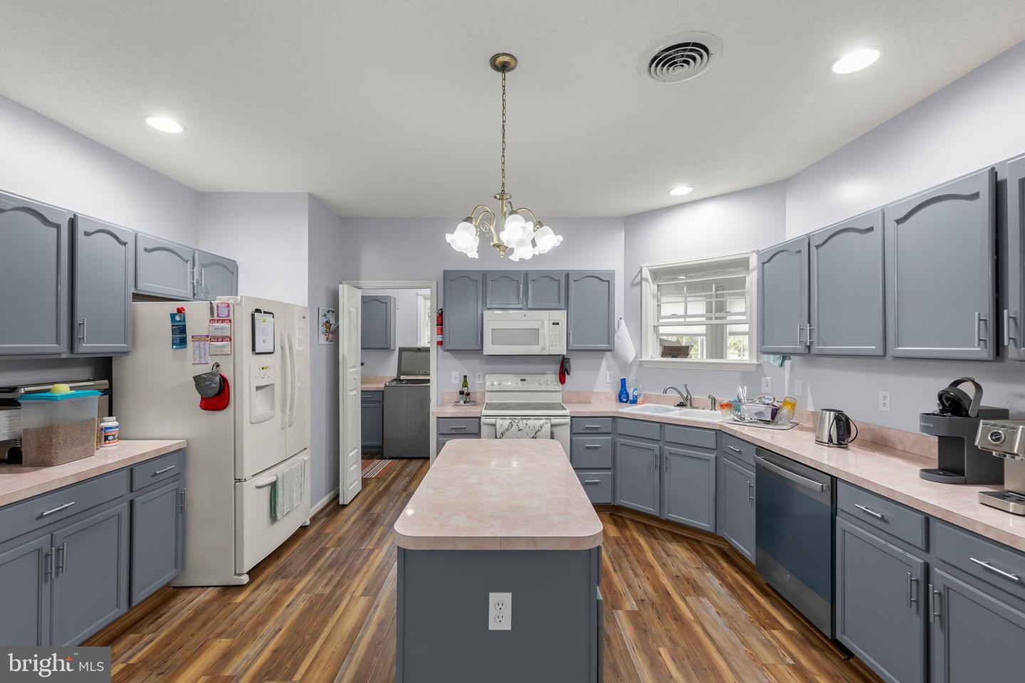 2808 SARATOGA DR, WINCHESTER, Virginia 22601, 3 Bedrooms Bedrooms, ,2 BathroomsBathrooms,Residential,For sale,2808 SARATOGA DR,VAWI2009086 MLS # VAWI2009086