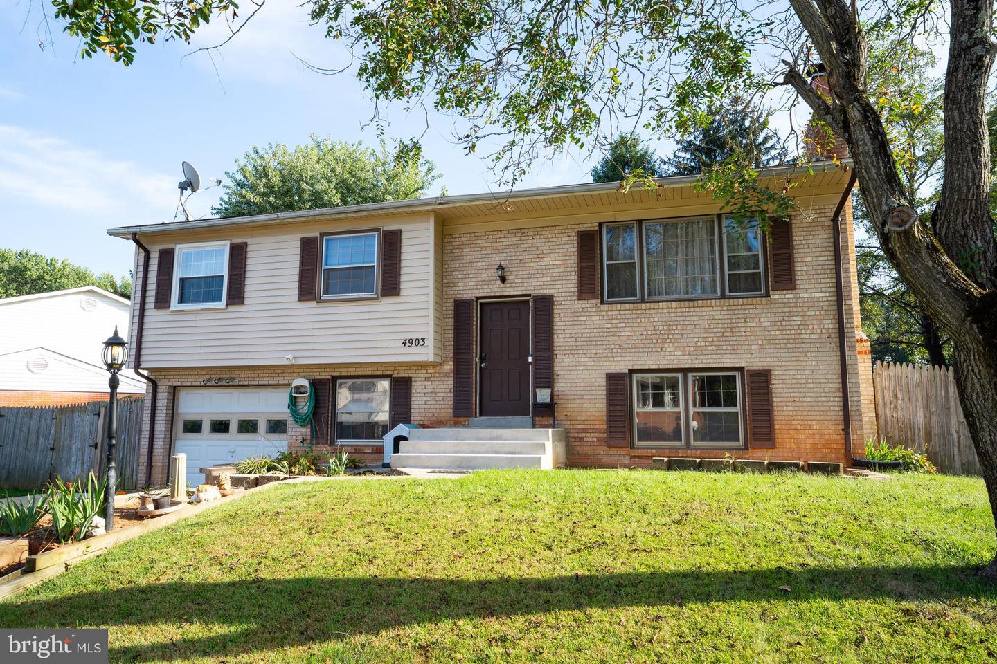 4903 KENYON CT, DALE CITY, Virginia 22193, 4 Bedrooms Bedrooms, ,2 BathroomsBathrooms,Residential,For sale,4903 KENYON CT,VAPW2104168 MLS # VAPW2104168