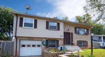 4903 KENYON CT, DALE CITY, Virginia 22193, 4 Bedrooms Bedrooms, ,2 BathroomsBathrooms,Residential,For sale,4903 KENYON CT,VAPW2104168 MLS # VAPW2104168