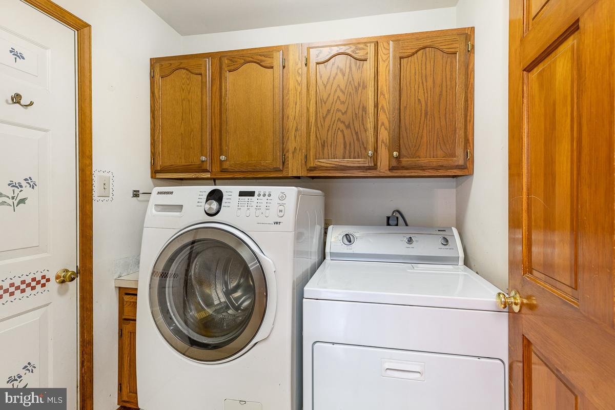 10812 MILLRIDGE LN, SPOTSYLVANIA, Virginia 22553, 4 Bedrooms Bedrooms, ,4 BathroomsBathrooms,Residential,For sale,10812 MILLRIDGE LN,VASP2036306 MLS # VASP2036306