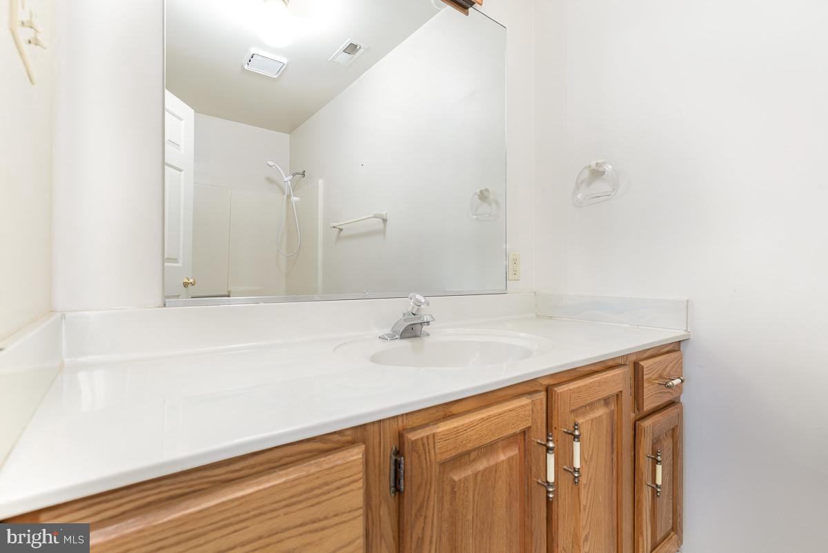 10812 MILLRIDGE LN, SPOTSYLVANIA, Virginia 22553, 4 Bedrooms Bedrooms, ,4 BathroomsBathrooms,Residential,For sale,10812 MILLRIDGE LN,VASP2036306 MLS # VASP2036306