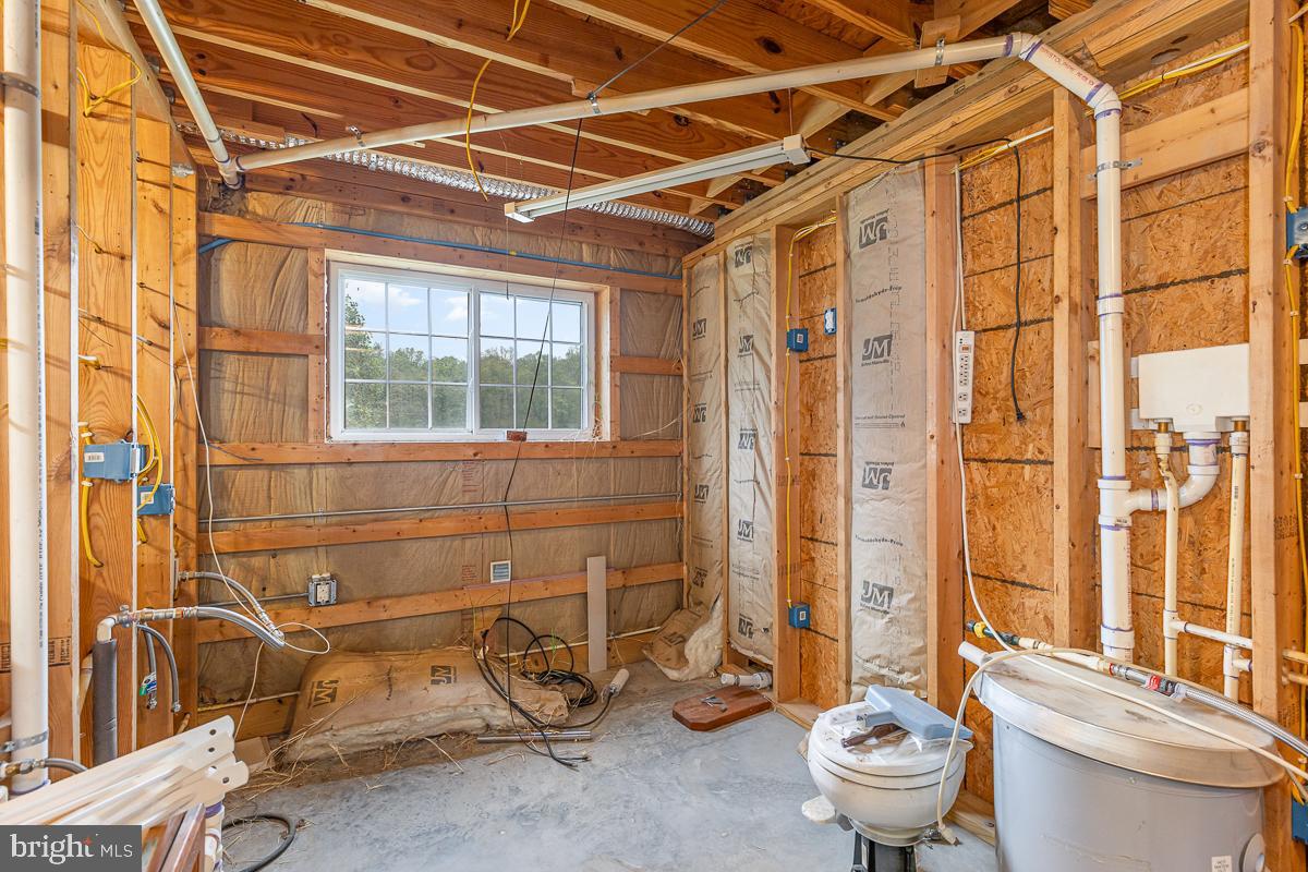 10812 MILLRIDGE LN, SPOTSYLVANIA, Virginia 22553, 4 Bedrooms Bedrooms, ,4 BathroomsBathrooms,Residential,For sale,10812 MILLRIDGE LN,VASP2036306 MLS # VASP2036306