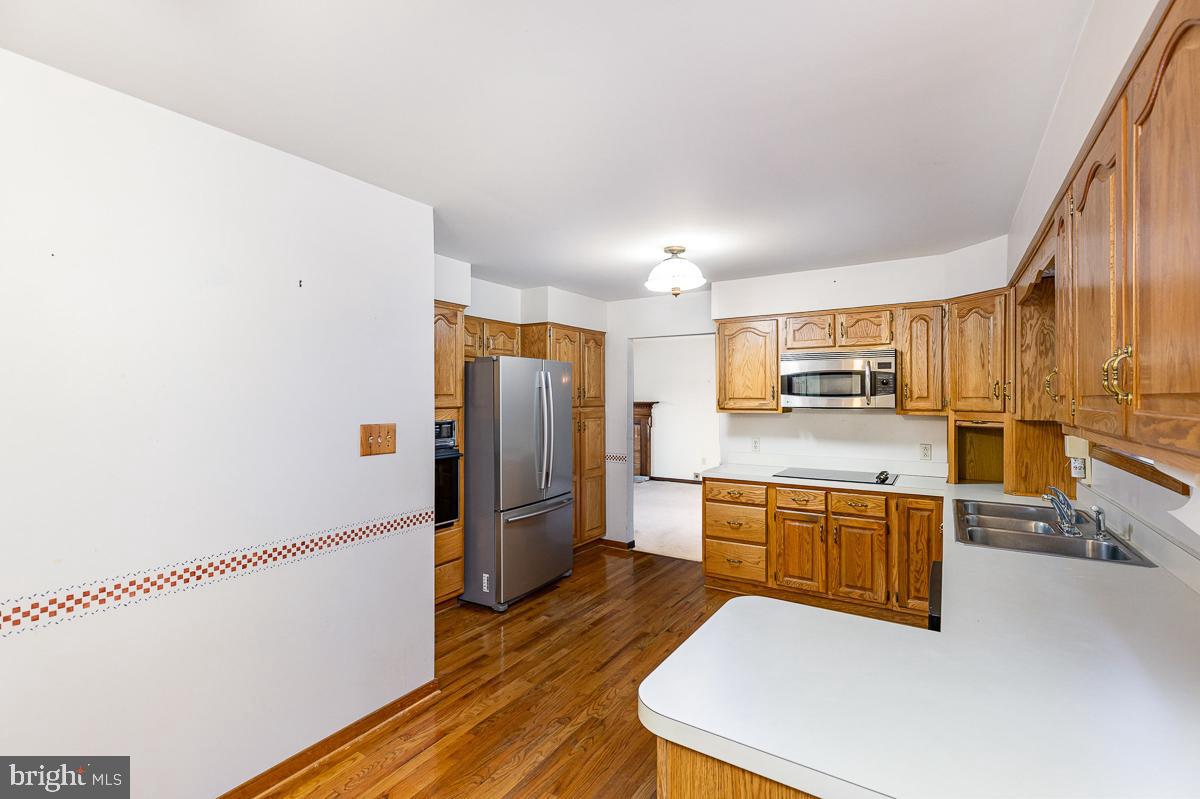 10812 MILLRIDGE LN, SPOTSYLVANIA, Virginia 22553, 4 Bedrooms Bedrooms, ,4 BathroomsBathrooms,Residential,For sale,10812 MILLRIDGE LN,VASP2036306 MLS # VASP2036306