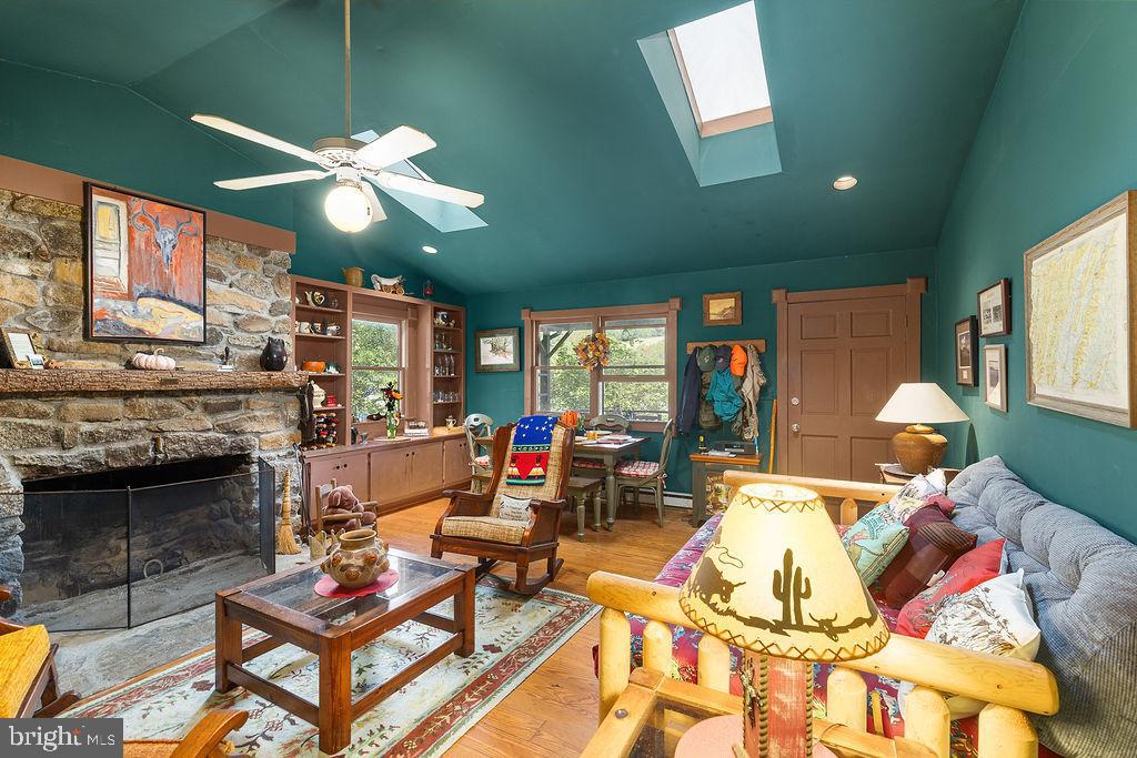1463 QUAKER RUN RD, BANCO, Virginia 22711, 2 Bedrooms Bedrooms, ,1 BathroomBathrooms,Residential,For sale,1463 QUAKER RUN RD,VAMA2002448 MLS # VAMA2002448