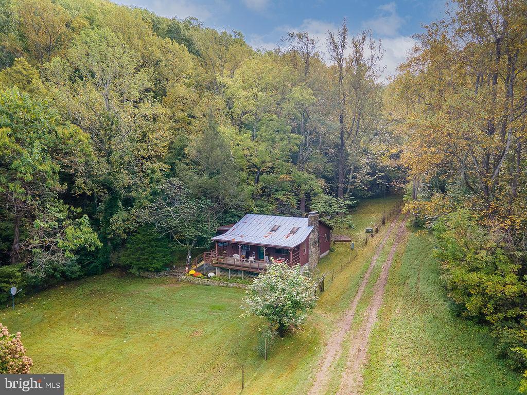1463 QUAKER RUN RD, BANCO, Virginia 22711, 2 Bedrooms Bedrooms, ,1 BathroomBathrooms,Residential,For sale,1463 QUAKER RUN RD,VAMA2002448 MLS # VAMA2002448