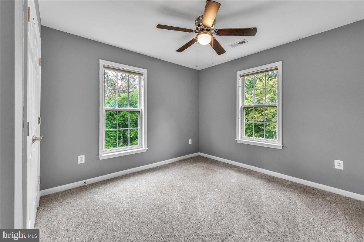 255 SUMMER BREEZE LN, FREDERICKSBURG, Virginia 22406, 5 Bedrooms Bedrooms, 21 Rooms Rooms,4 BathroomsBathrooms,Residential,For sale,255 SUMMER BREEZE LN,VAST2042716 MLS # VAST2042716