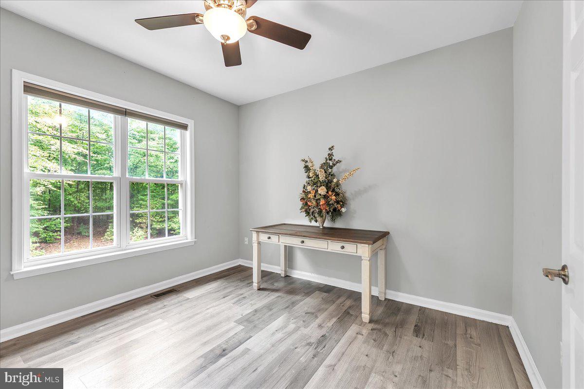 255 SUMMER BREEZE LN, FREDERICKSBURG, Virginia 22406, 5 Bedrooms Bedrooms, 21 Rooms Rooms,4 BathroomsBathrooms,Residential,For sale,255 SUMMER BREEZE LN,VAST2042716 MLS # VAST2042716
