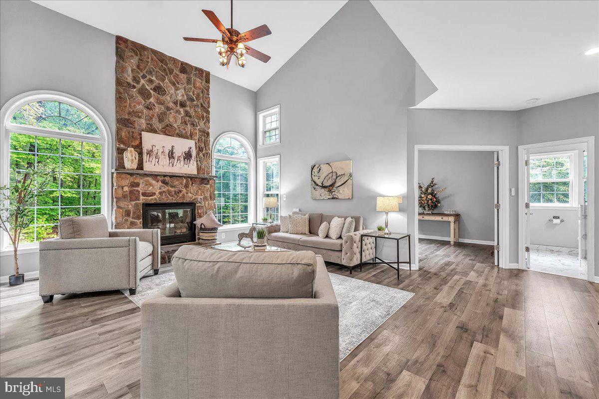 255 SUMMER BREEZE LN, FREDERICKSBURG, Virginia 22406, 5 Bedrooms Bedrooms, 21 Rooms Rooms,4 BathroomsBathrooms,Residential,For sale,255 SUMMER BREEZE LN,VAST2042716 MLS # VAST2042716