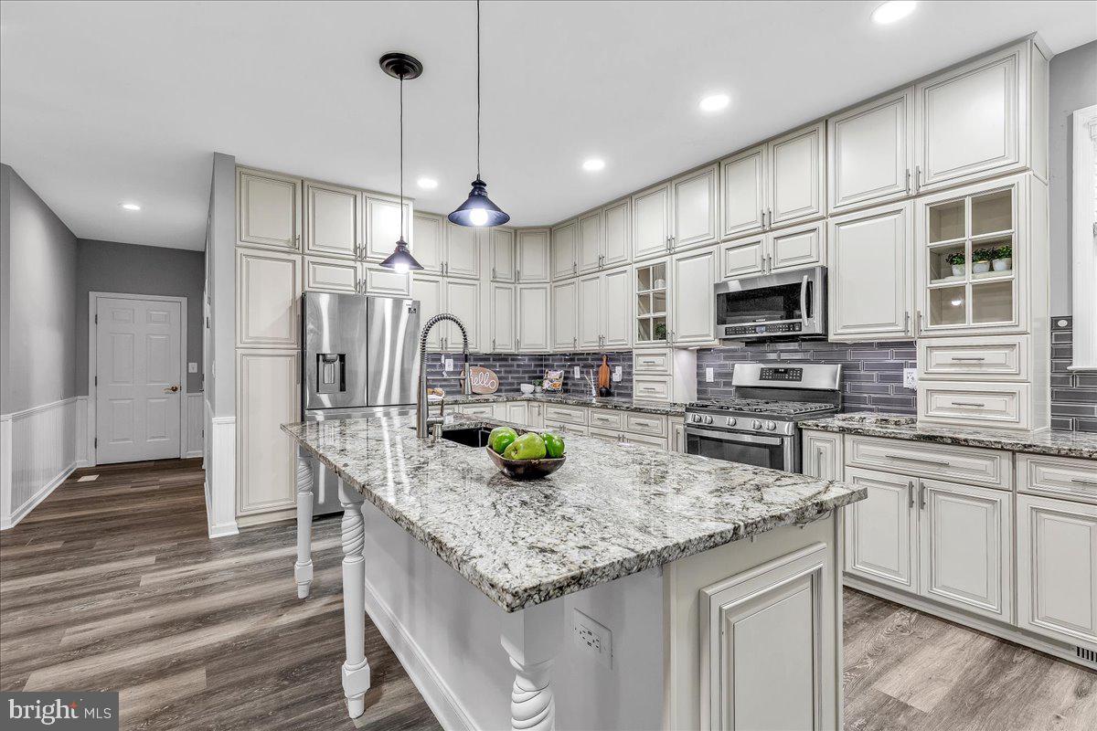 255 SUMMER BREEZE LN, FREDERICKSBURG, Virginia 22406, 5 Bedrooms Bedrooms, 21 Rooms Rooms,4 BathroomsBathrooms,Residential,For sale,255 SUMMER BREEZE LN,VAST2042716 MLS # VAST2042716