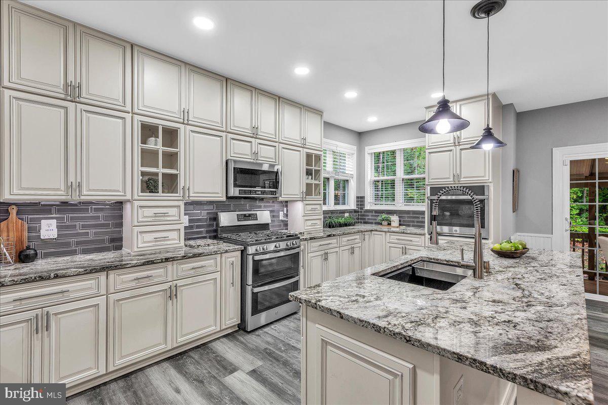 255 SUMMER BREEZE LN, FREDERICKSBURG, Virginia 22406, 5 Bedrooms Bedrooms, 21 Rooms Rooms,4 BathroomsBathrooms,Residential,For sale,255 SUMMER BREEZE LN,VAST2042716 MLS # VAST2042716