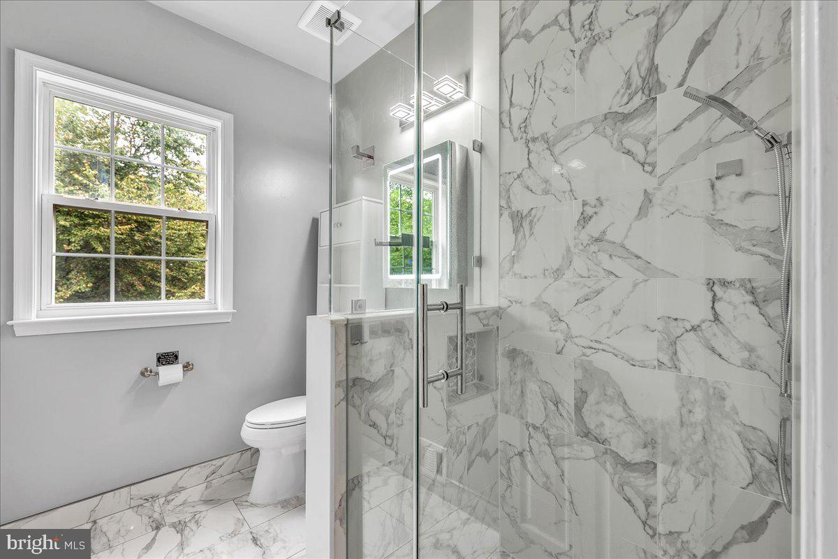 255 SUMMER BREEZE LN, FREDERICKSBURG, Virginia 22406, 5 Bedrooms Bedrooms, 21 Rooms Rooms,4 BathroomsBathrooms,Residential,For sale,255 SUMMER BREEZE LN,VAST2042716 MLS # VAST2042716