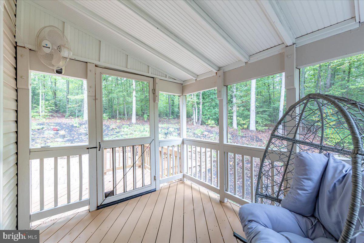 255 SUMMER BREEZE LN, FREDERICKSBURG, Virginia 22406, 5 Bedrooms Bedrooms, 21 Rooms Rooms,4 BathroomsBathrooms,Residential,For sale,255 SUMMER BREEZE LN,VAST2042716 MLS # VAST2042716