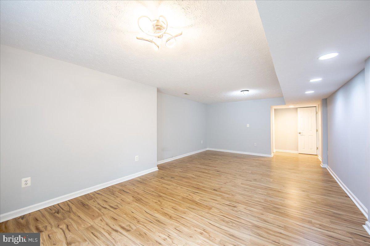 255 SUMMER BREEZE LN, FREDERICKSBURG, Virginia 22406, 5 Bedrooms Bedrooms, 21 Rooms Rooms,4 BathroomsBathrooms,Residential,For sale,255 SUMMER BREEZE LN,VAST2042716 MLS # VAST2042716