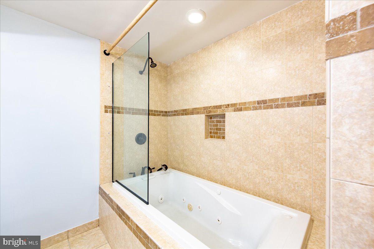 255 SUMMER BREEZE LN, FREDERICKSBURG, Virginia 22406, 5 Bedrooms Bedrooms, 21 Rooms Rooms,4 BathroomsBathrooms,Residential,For sale,255 SUMMER BREEZE LN,VAST2042716 MLS # VAST2042716