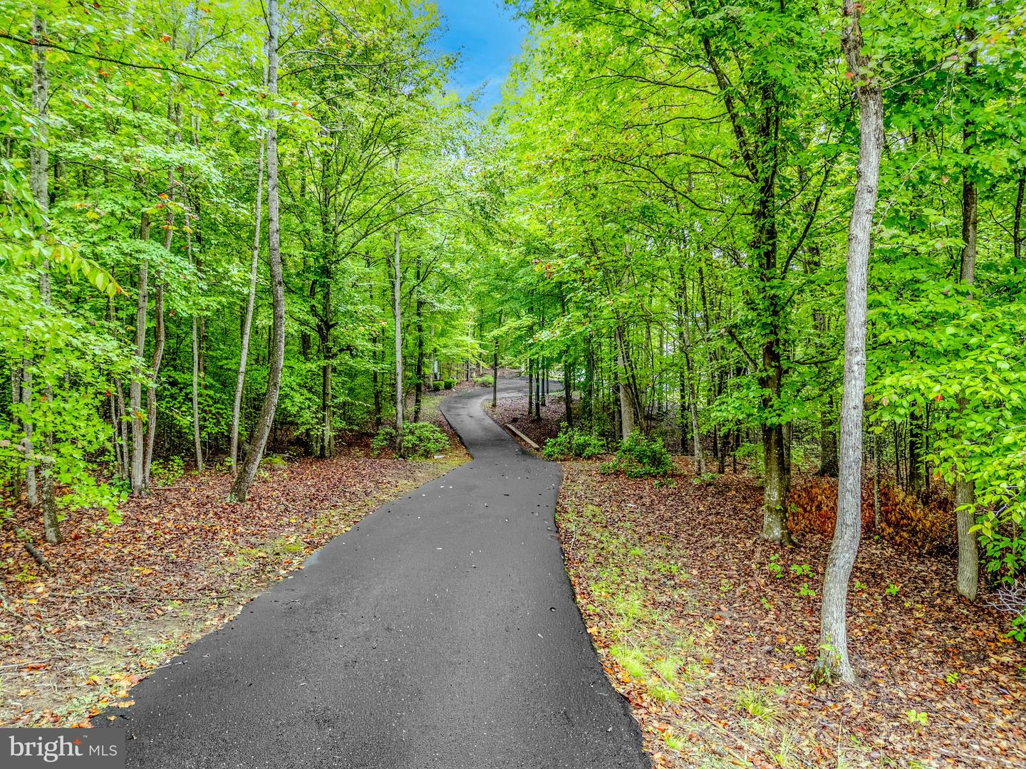 255 SUMMER BREEZE LN, FREDERICKSBURG, Virginia 22406, 5 Bedrooms Bedrooms, 21 Rooms Rooms,4 BathroomsBathrooms,Residential,For sale,255 SUMMER BREEZE LN,VAST2042716 MLS # VAST2042716
