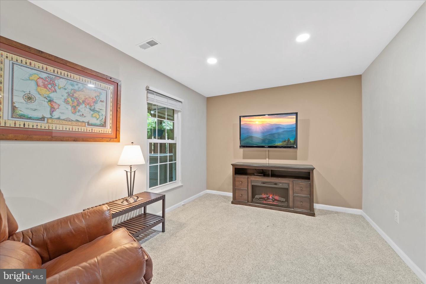 46574 BROADSPEAR, STERLING, Virginia 20165, 3 Bedrooms Bedrooms, ,2 BathroomsBathrooms,Residential,For sale,46574 BROADSPEAR,VALO2107118 MLS # VALO2107118
