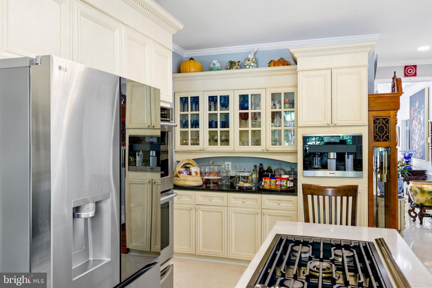 13104 MEADOW HALL CT, HERNDON, Virginia 20171, 5 Bedrooms Bedrooms, 22 Rooms Rooms,3 BathroomsBathrooms,Residential,For sale,13104 MEADOW HALL CT,VAFX2268118 MLS # VAFX2268118
