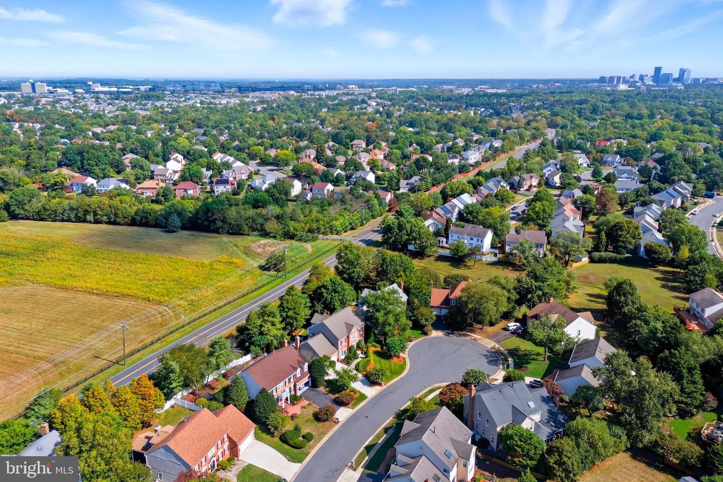 13104 MEADOW HALL CT, HERNDON, Virginia 20171, 5 Bedrooms Bedrooms, 22 Rooms Rooms,3 BathroomsBathrooms,Residential,For sale,13104 MEADOW HALL CT,VAFX2268118 MLS # VAFX2268118