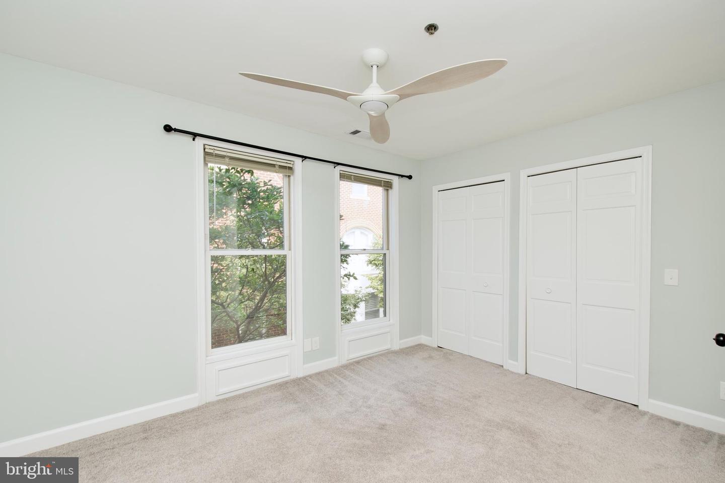 142 N UNION ST, ALEXANDRIA, Virginia 22314, 2 Bedrooms Bedrooms, ,2 BathroomsBathrooms,Residential,For sale,142 N UNION ST,VAAX2049922 MLS # VAAX2049922