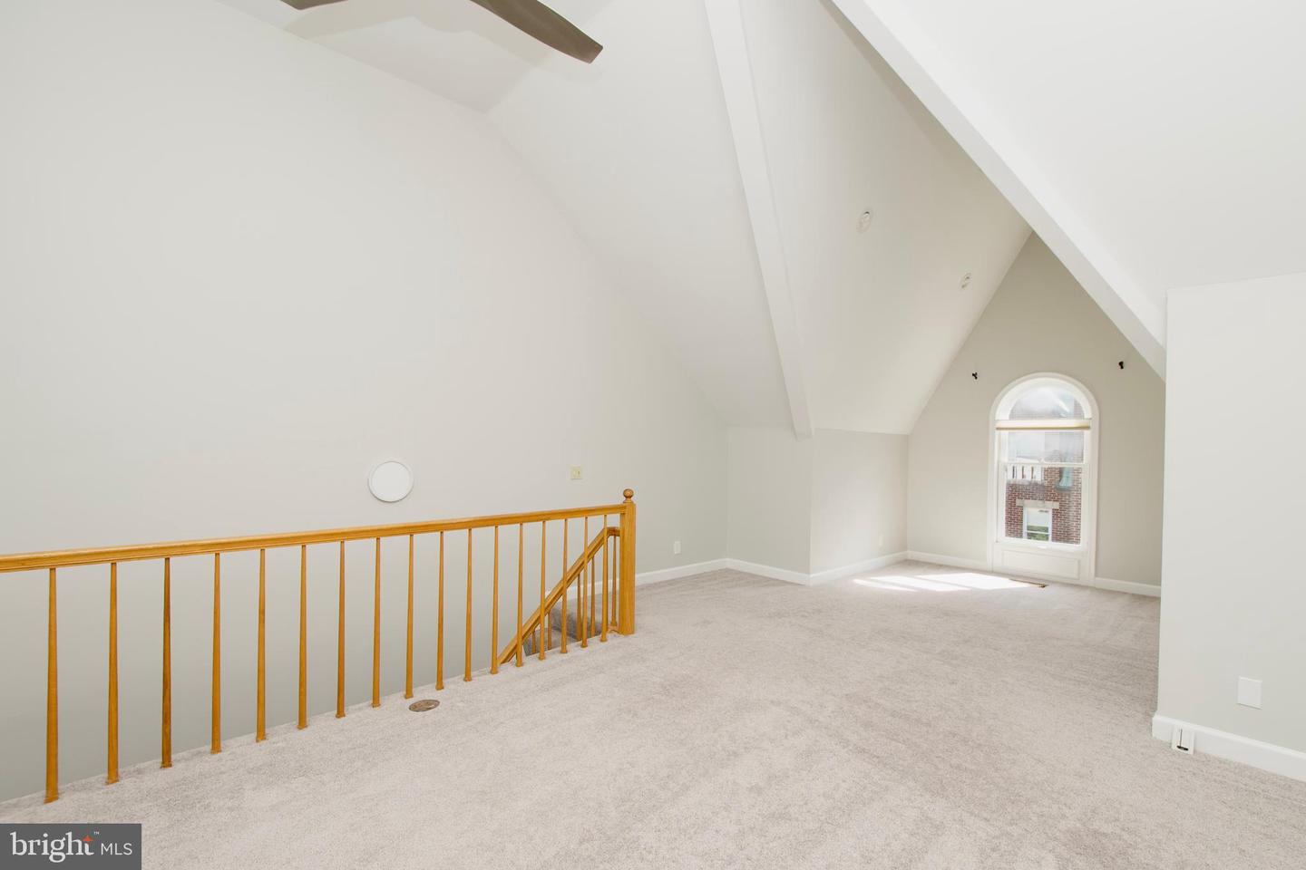 142 N UNION ST, ALEXANDRIA, Virginia 22314, 2 Bedrooms Bedrooms, ,2 BathroomsBathrooms,Residential,For sale,142 N UNION ST,VAAX2049922 MLS # VAAX2049922