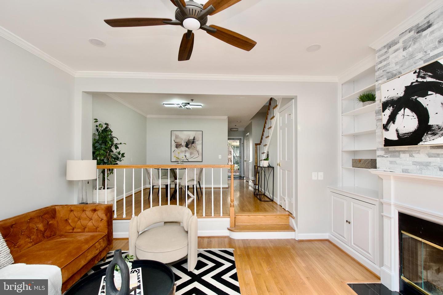 142 N UNION ST, ALEXANDRIA, Virginia 22314, 2 Bedrooms Bedrooms, ,2 BathroomsBathrooms,Residential,For sale,142 N UNION ST,VAAX2049922 MLS # VAAX2049922