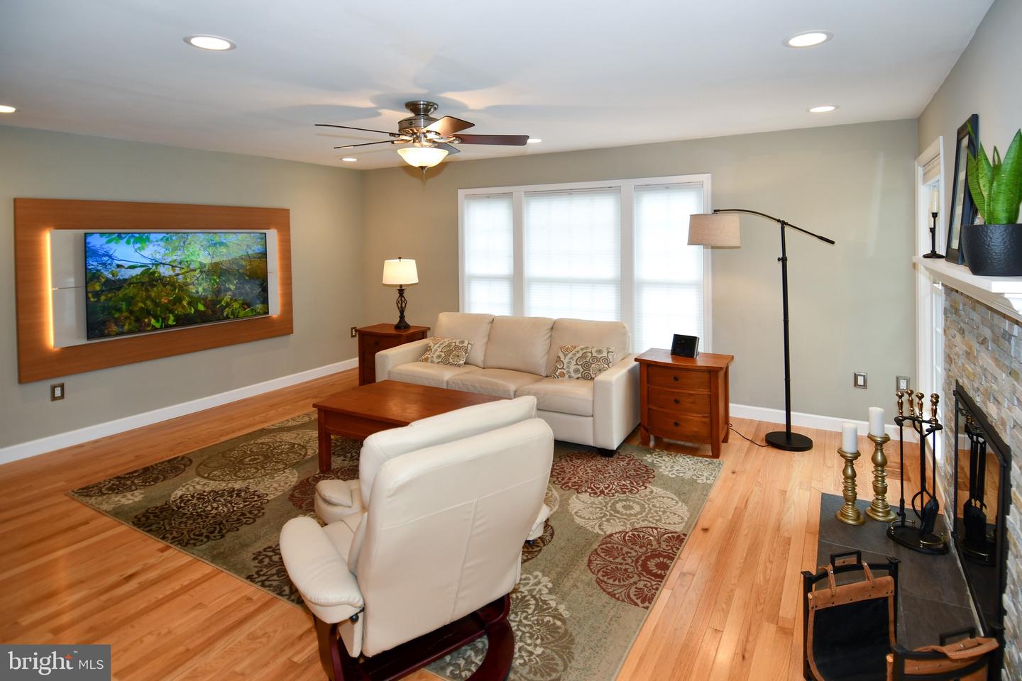 21329 THIMBLEWEED CT, ASHBURN, Virginia 20147, 4 Bedrooms Bedrooms, ,3 BathroomsBathrooms,Residential,For sale,21329 THIMBLEWEED CT,VALO2107188 MLS # VALO2107188