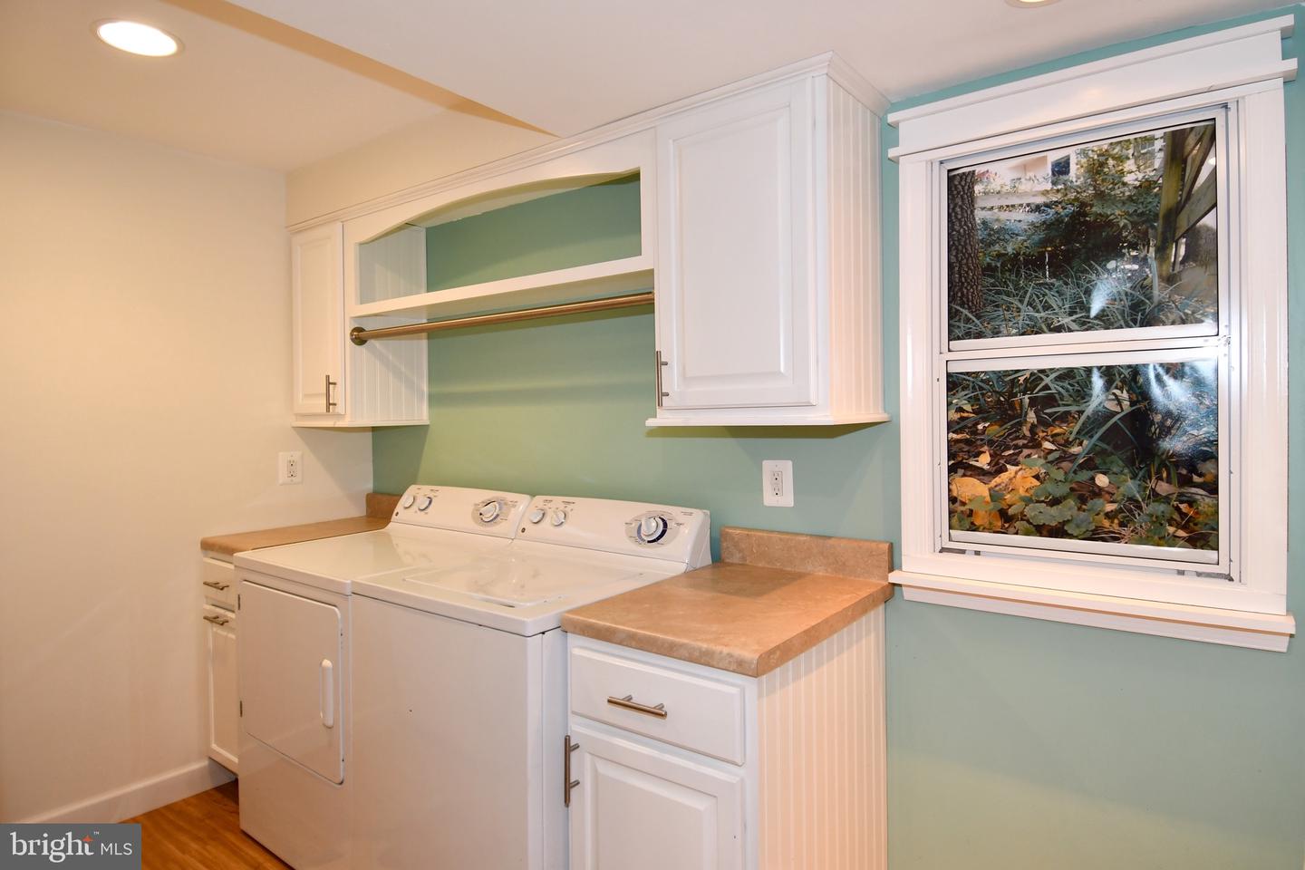 21329 THIMBLEWEED CT, ASHBURN, Virginia 20147, 4 Bedrooms Bedrooms, ,3 BathroomsBathrooms,Residential,For sale,21329 THIMBLEWEED CT,VALO2107188 MLS # VALO2107188