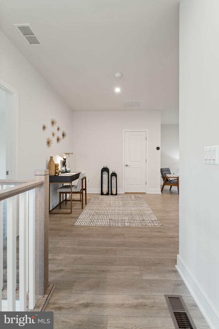 43257 GREELEY SQ, ASHBURN, Virginia 20148, 3 Bedrooms Bedrooms, 17 Rooms Rooms,3 BathroomsBathrooms,Residential,For sale,43257 GREELEY SQ,VALO2107280 MLS # VALO2107280