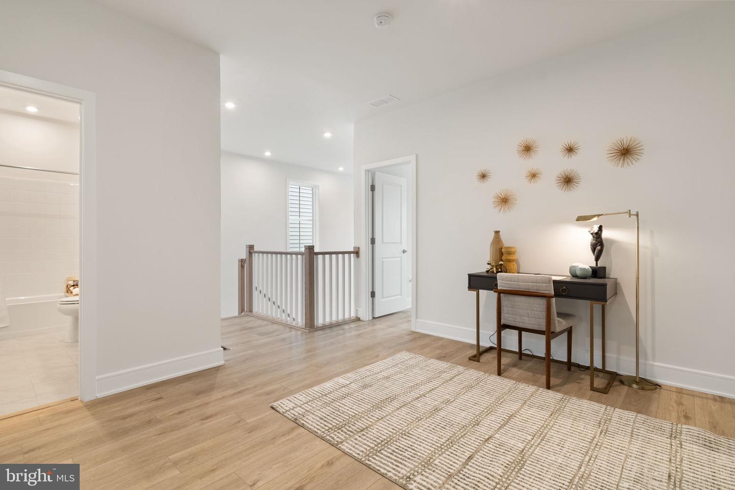 43257 GREELEY SQ, ASHBURN, Virginia 20148, 3 Bedrooms Bedrooms, 17 Rooms Rooms,3 BathroomsBathrooms,Residential,For sale,43257 GREELEY SQ,VALO2107280 MLS # VALO2107280