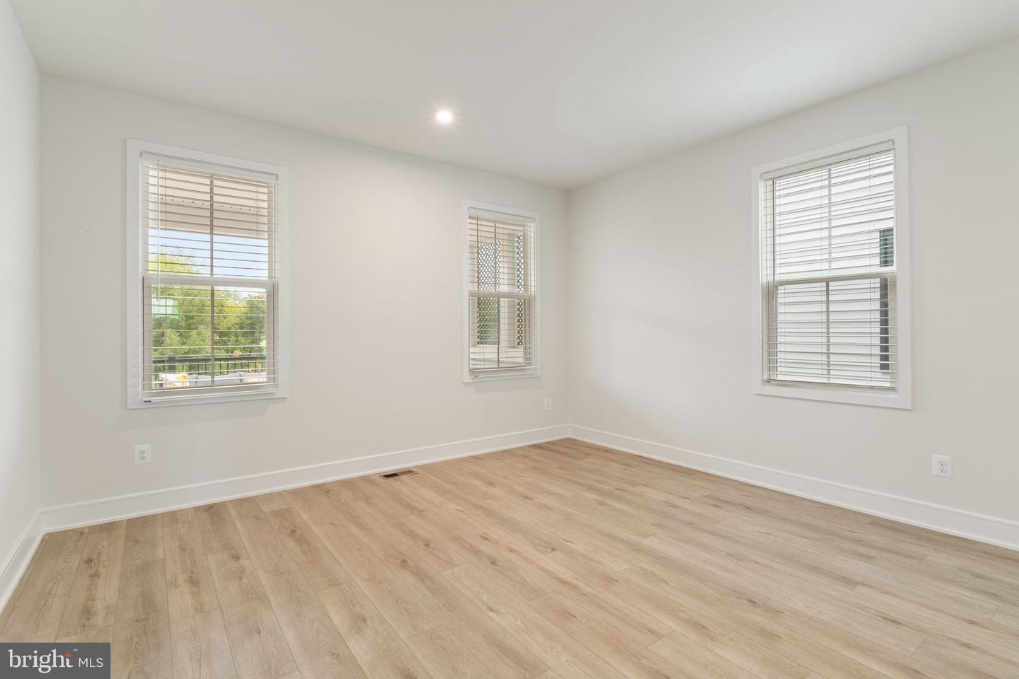 43257 GREELEY SQ, ASHBURN, Virginia 20148, 3 Bedrooms Bedrooms, 17 Rooms Rooms,3 BathroomsBathrooms,Residential,For sale,43257 GREELEY SQ,VALO2107280 MLS # VALO2107280