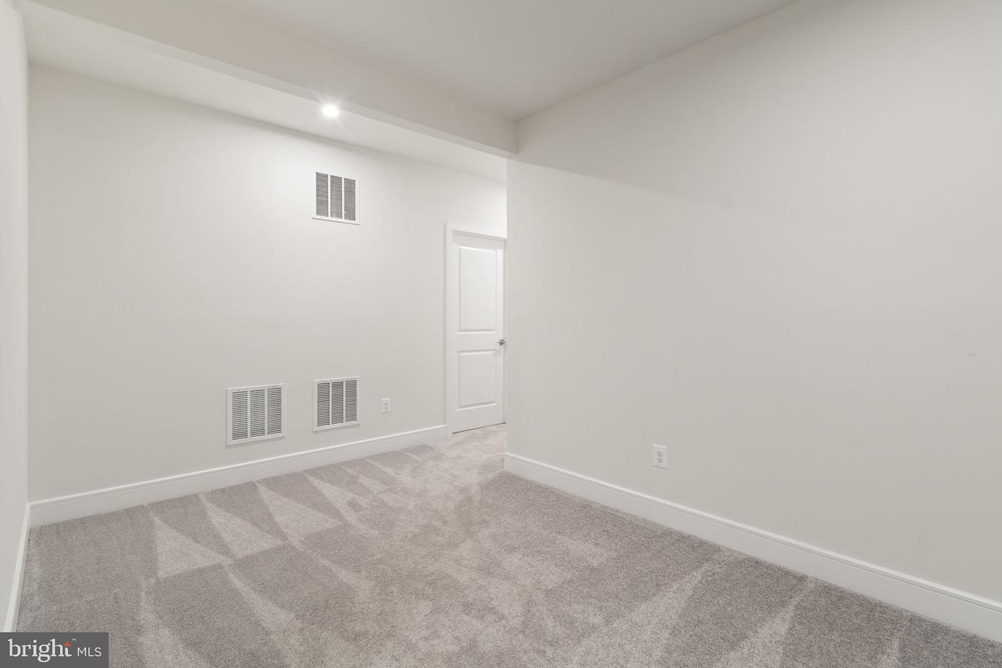 43257 GREELEY SQ, ASHBURN, Virginia 20148, 3 Bedrooms Bedrooms, 17 Rooms Rooms,3 BathroomsBathrooms,Residential,For sale,43257 GREELEY SQ,VALO2107280 MLS # VALO2107280