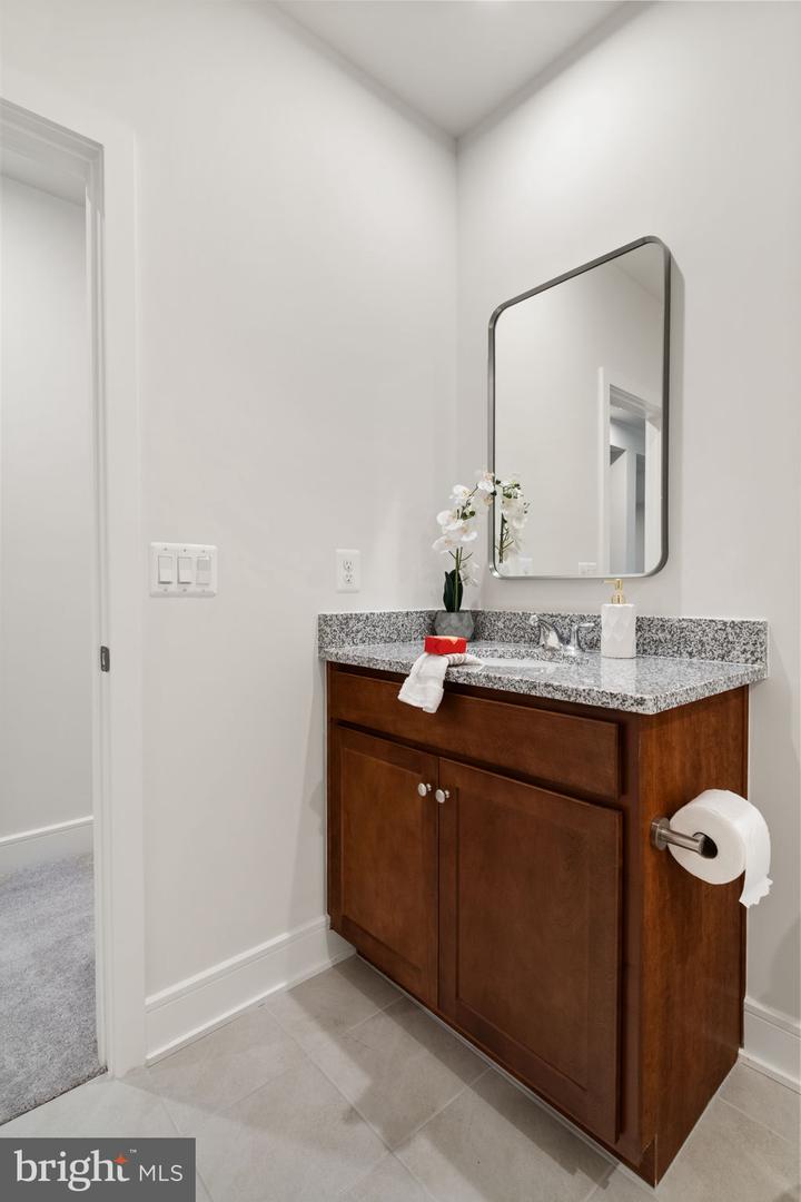 43257 GREELEY SQ, ASHBURN, Virginia 20148, 3 Bedrooms Bedrooms, 17 Rooms Rooms,3 BathroomsBathrooms,Residential,For sale,43257 GREELEY SQ,VALO2107280 MLS # VALO2107280