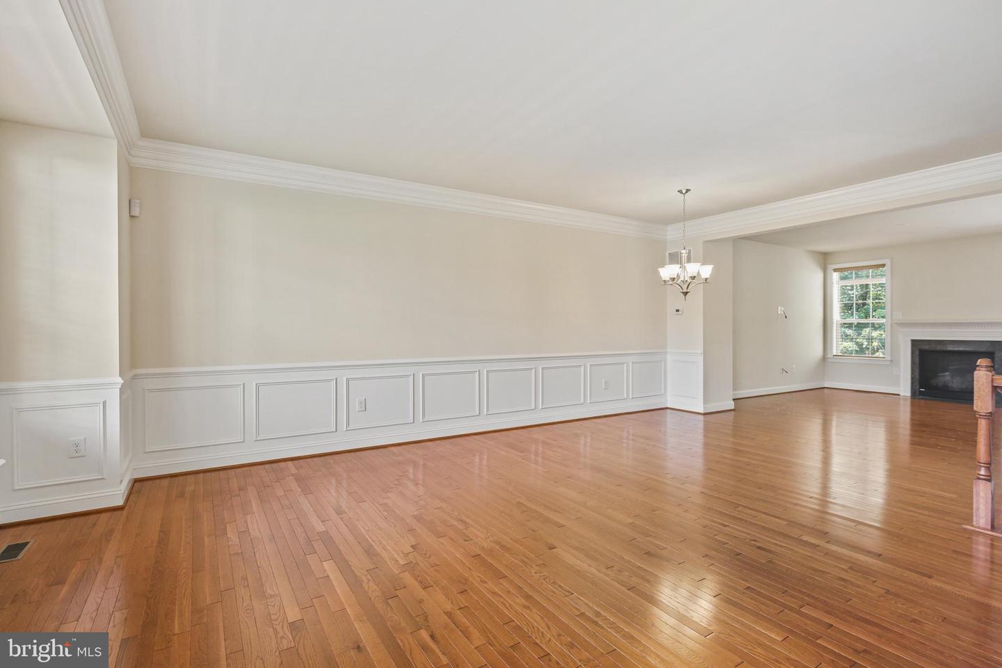 6279 ALFORTH AVE, ALEXANDRIA, Virginia 22315, 3 Bedrooms Bedrooms, 11 Rooms Rooms,3 BathroomsBathrooms,Residential,For sale,6279 ALFORTH AVE,VAFX2268800 MLS # VAFX2268800